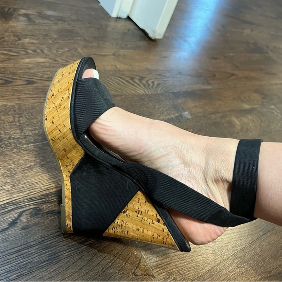 BCBG Platform Heels - Picture 2 of 5